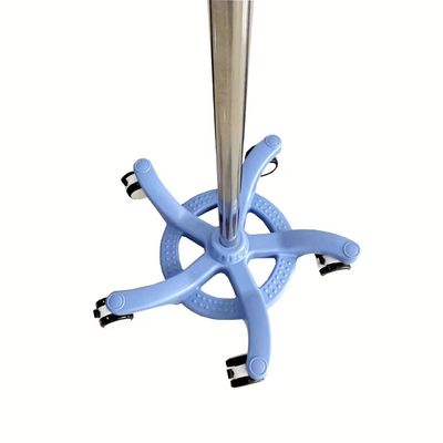 Niebieski mobilny stojak do infuzji ze stali nierdzewnej ze zdejmowanymi kółkami