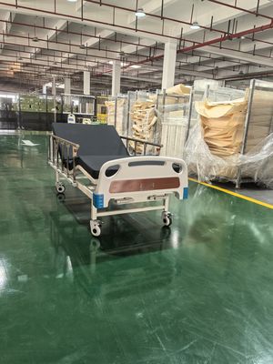 Dwufunkcyjne łóżko szpitalne z ramą ze stali walcowanej na zimno