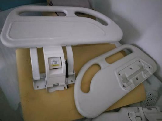 Akcesoria do produktów medycznych Poręcze do łóżek medycznych Biały kolor PP Szyny boczne do części łóżek szpitalnych