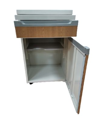Aluminiowa konstrukcja płyty szpitalnej szafki nocnej Stolik drewniany kolor z kółkami