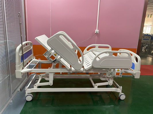 Oddział OIOM Trzyfunkcyjne elektryczne łóżka szpitalne Niebieskie białe