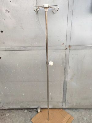 Sprzęt medyczny Regulowany stojak infuzyjny w szpitalu przyłóżkowym Biały