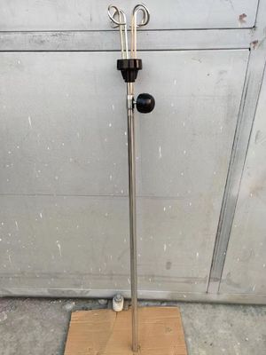 Sprzęt medyczny Regulowany stojak infuzyjny w szpitalu przyłóżkowym Biały