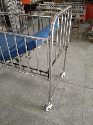 Materiał ze stali nierdzewnej Łóżko szpitalne dla niemowląt Medical