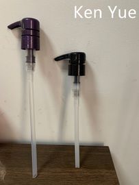2 Cc 28-410 Plastikowa pompa dozująca z cienkim żebrowanym zamknięciem